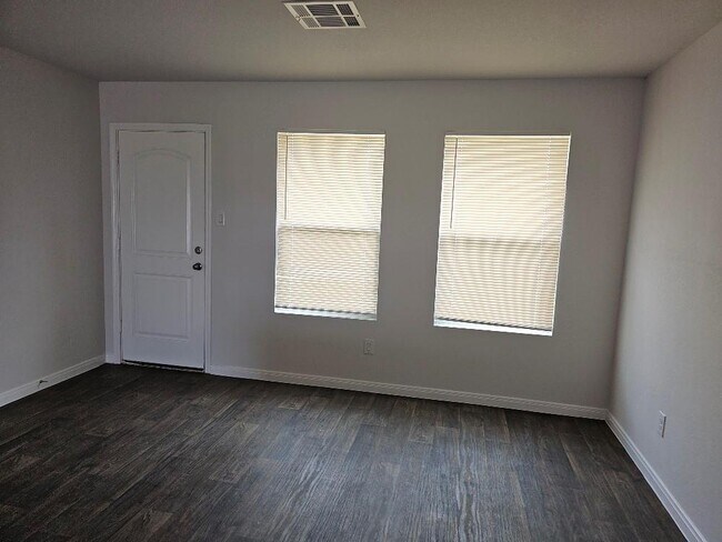 Building Photo - 15118 Sorrento Bay Cir