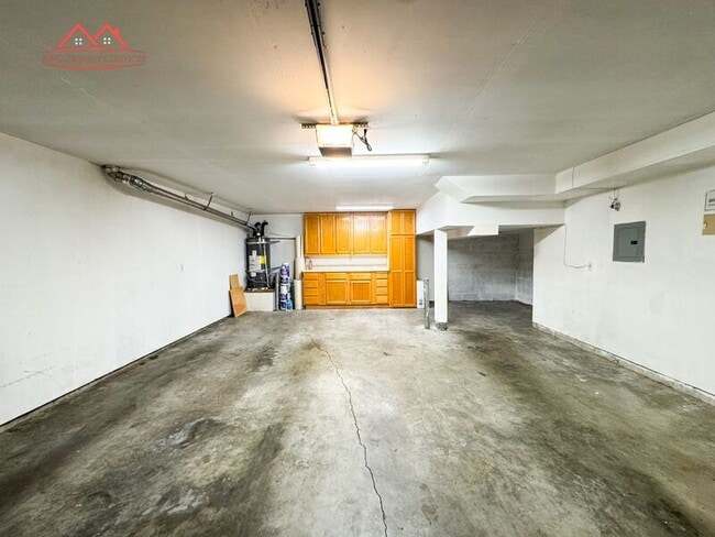 Building Photo - 3634 Fitzsimmons Common