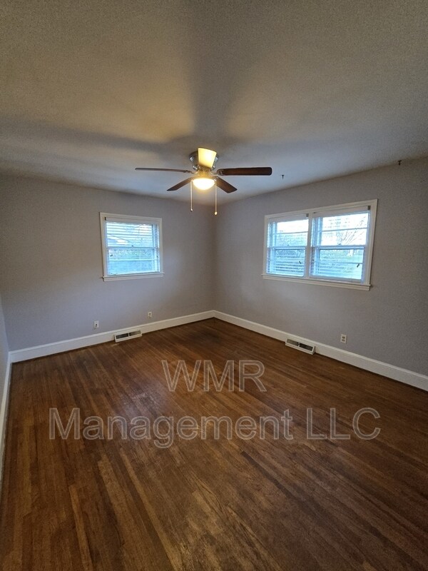 Building Photo - 4120 Leeds Dr