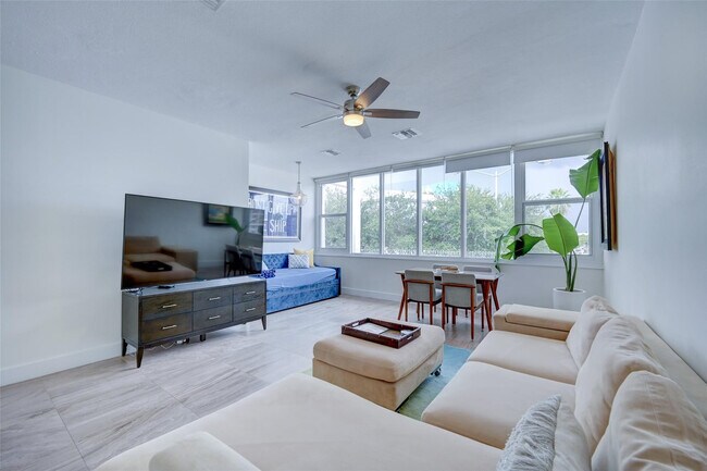 Building Photo - 3038 N Federal Hwy