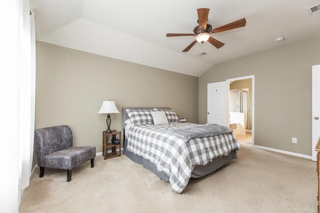 Building Photo - 11403 E Lake Gables Dr