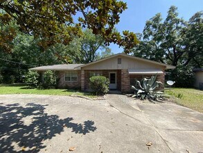 Building Photo - 4416 Creighton Rd