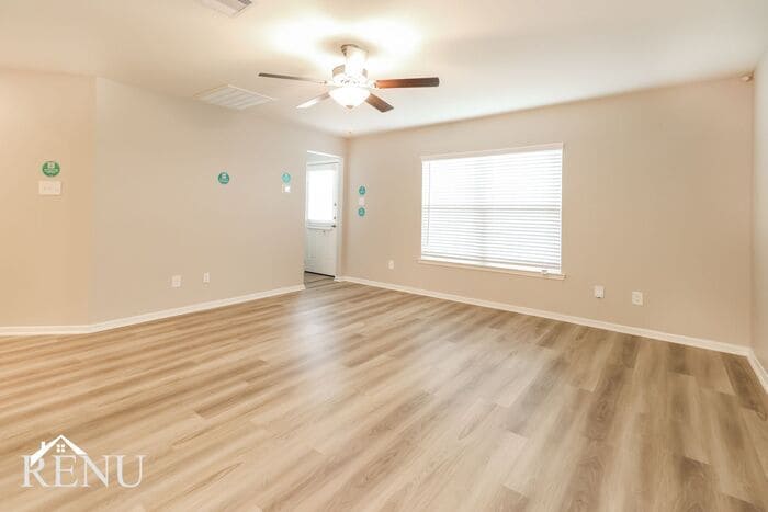 Building Photo - 25365 Cypress Bend Dr