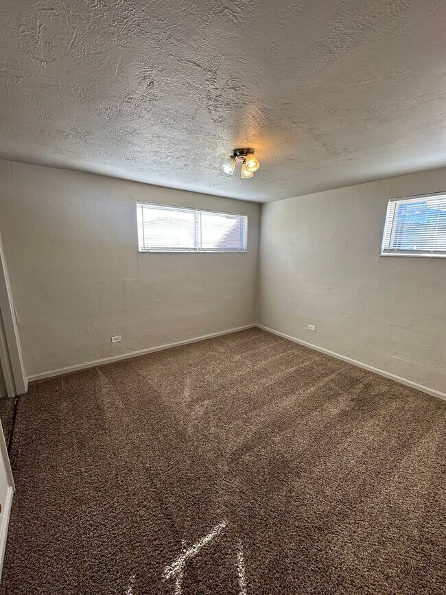 Building Photo - 2607 Poplar Ct