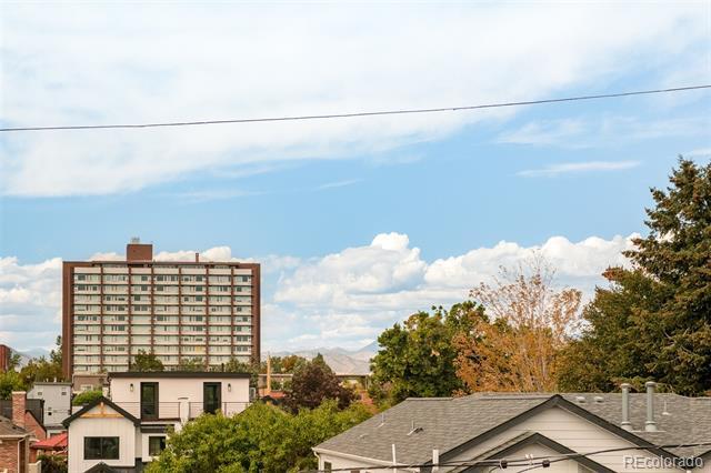 Building Photo - 1569 Utica St