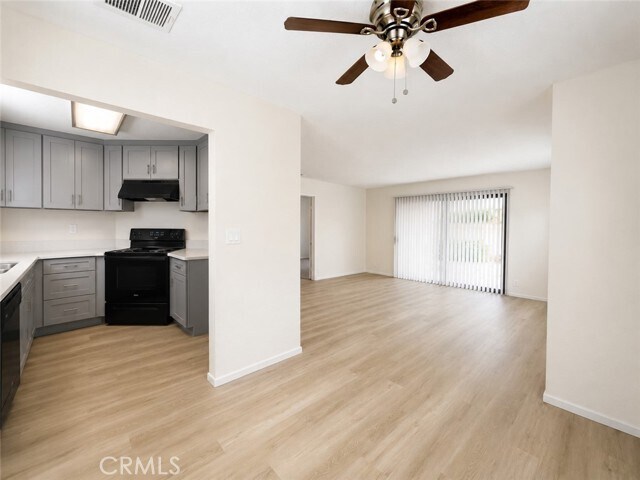 Building Photo - 8598 Tamarind Ave
