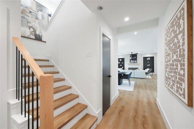 Building Photo - 5510 Harvest Oak Landing Dr