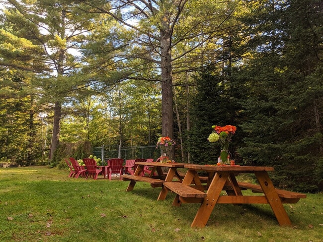 Building Photo - 140 Paquette Cir