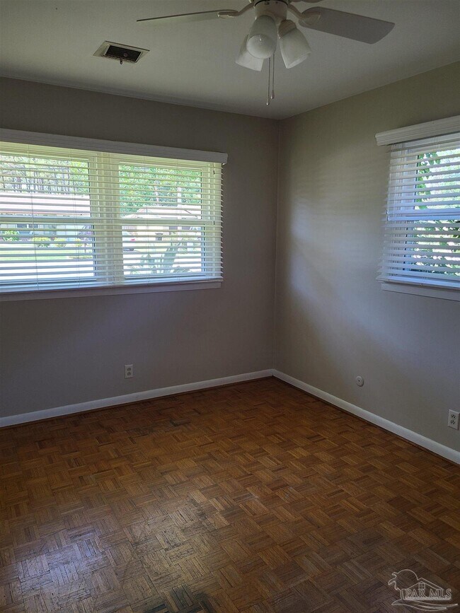 Building Photo - 5560 Hibiscus Rd