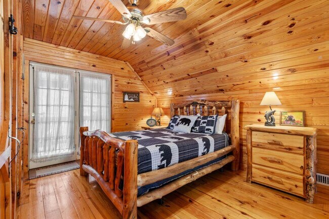 Building Photo - 3905 Fern Brook Way