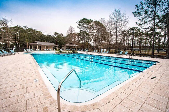 Building Photo - 546 Augusta Dr