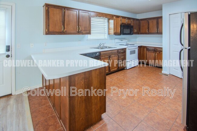 Building Photo - 1244 N Concord Rd