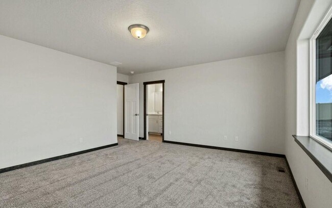 Building Photo - New Construction !
