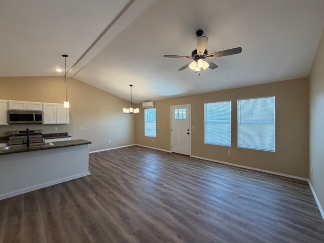 Building Photo - Last BRAND NEW 4BR Duplex left!!!