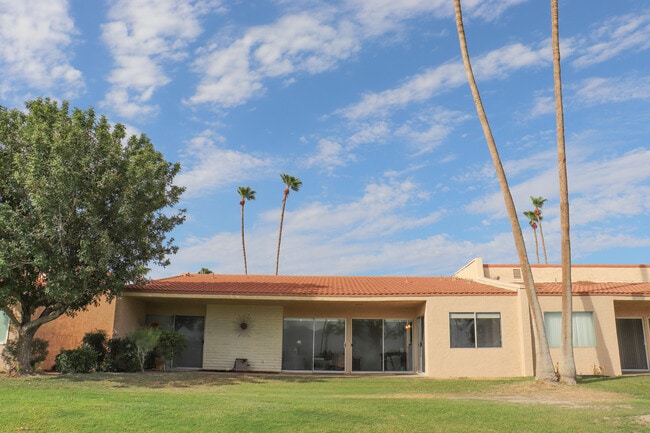 Building Photo - 80100 Palm Cir Dr