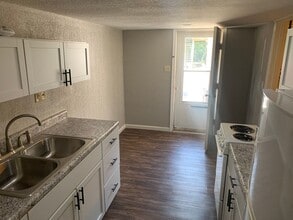 Building Photo - 1101 Pekin Ave