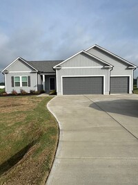 Building Photo - 111 Kendall Farms Dr