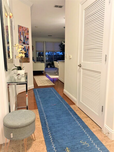 Foyer - 1391 Pennsylvania Ave SE