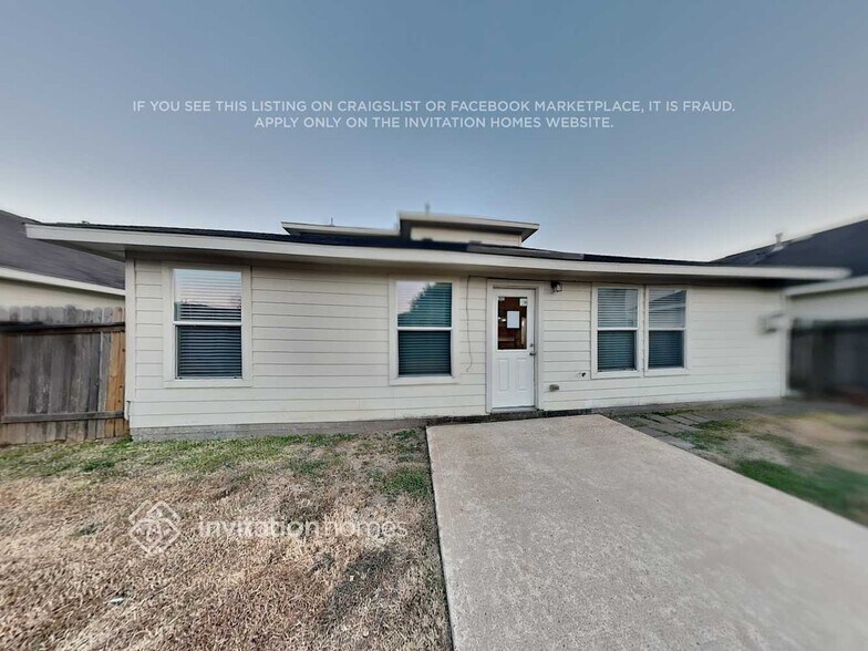 Building Photo - 19122 Canaras Ct