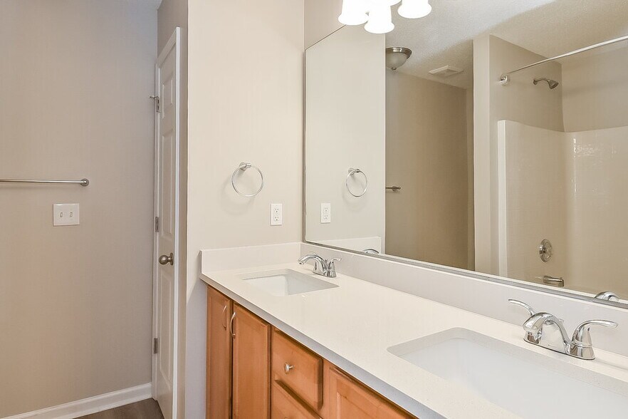 Building Photo - 214 Ben Ln