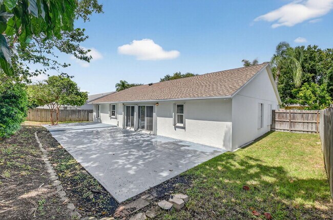 Building Photo - 1002 Julia Heights Dr