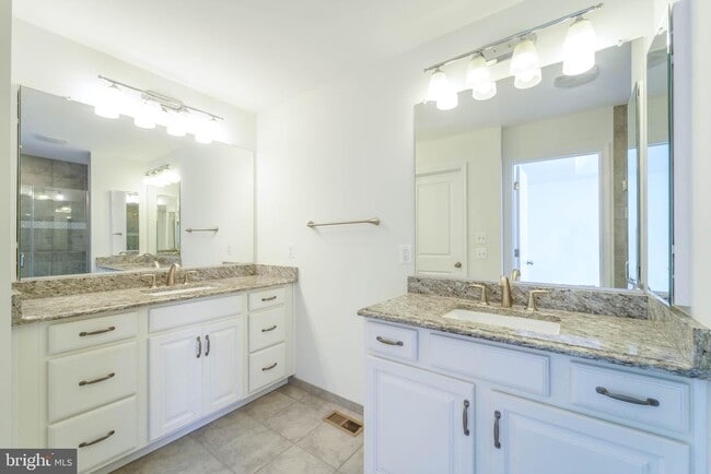 Building Photo - 23503 Adagio Terrace