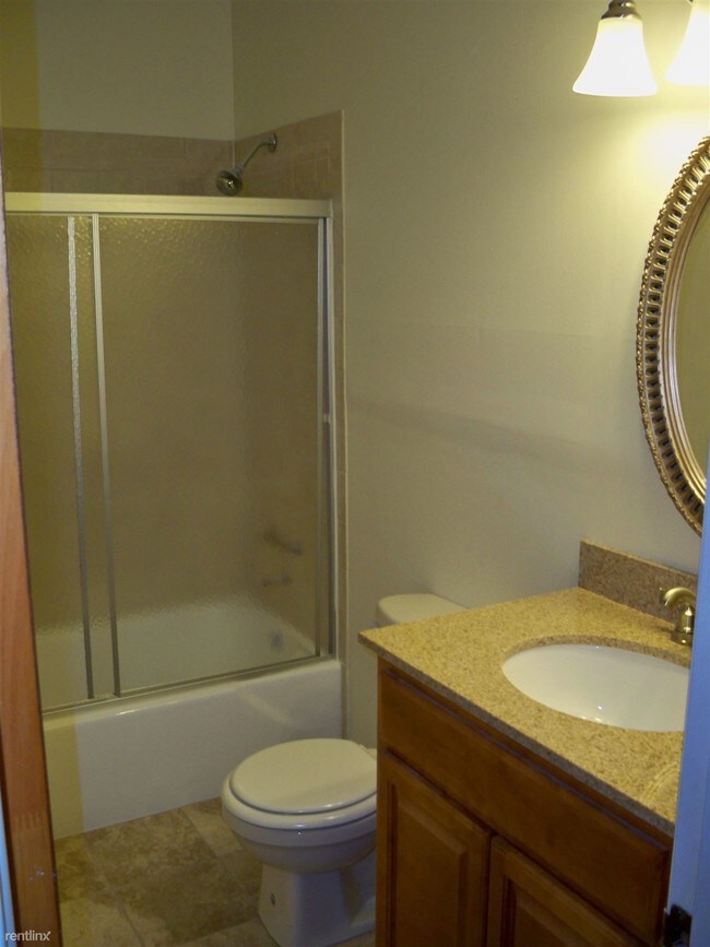 Building Photo - 1 br, 1 bath Apartment - The Francis