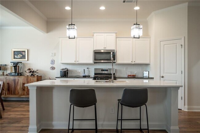 Building Photo - 729 Glenside Dr