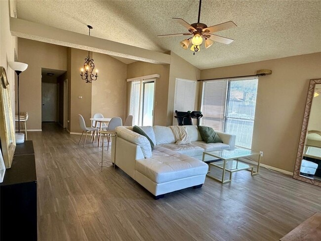 Building Photo - 14501 Donald Dr