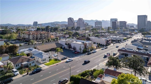 Building Photo - 702 E Glenoaks Blvd