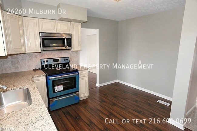 Building Photo - 26260 Milburn Dr