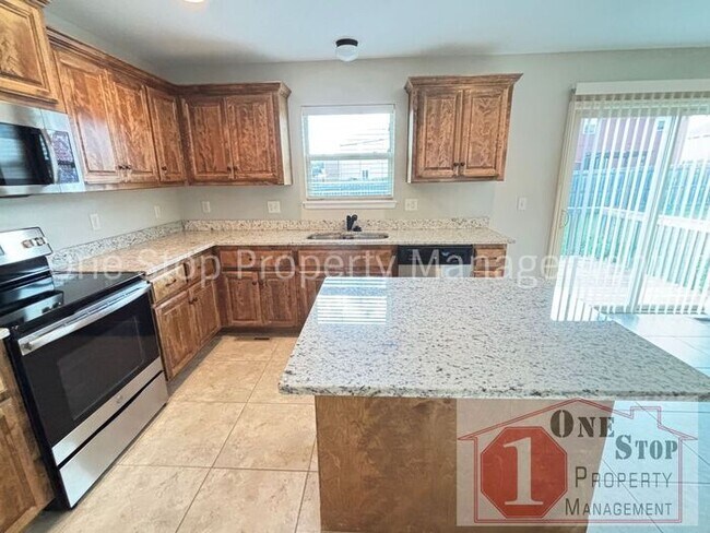 Building Photo - Brand NEW gorgeous 4 bedroom, 3 bath home ...