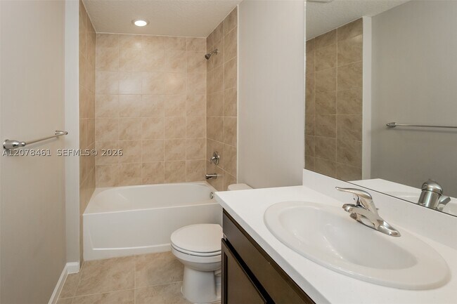 Building Photo - 643 SW Sail Terrace