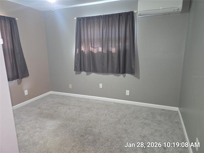 Building Photo - 1013 Greenbriar Dr