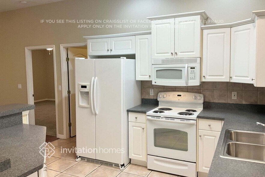 Building Photo - 1670 S High St