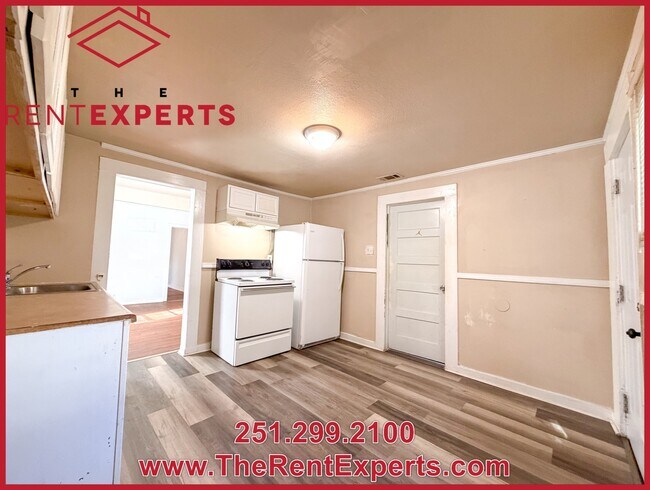 Building Photo - 156 Hemley Ave