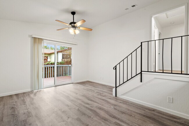 Building Photo - 34 Altamont Dr