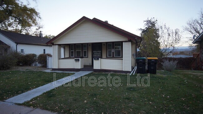 Primary Photo - 3717 S Cherokee St