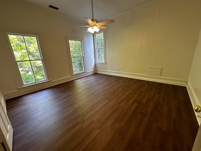 Building Photo - 210 E Ogeechee St