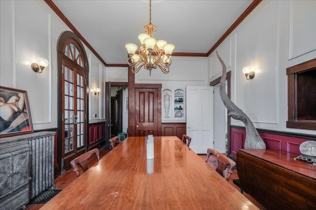 Building Photo - Historic, Character-Rich House - 3 Bed, 3 Bath (2 Full, 2 Half)