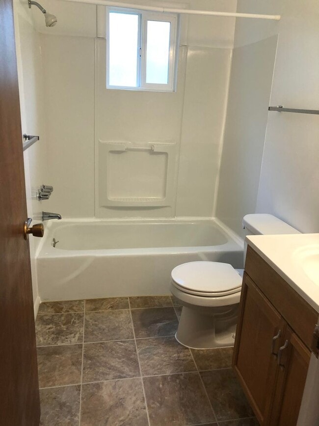 Building Photo - *LEASE TAKEOVER* Charming 1-Bedroom Home – Just 5 Minutes South of Rexburg!