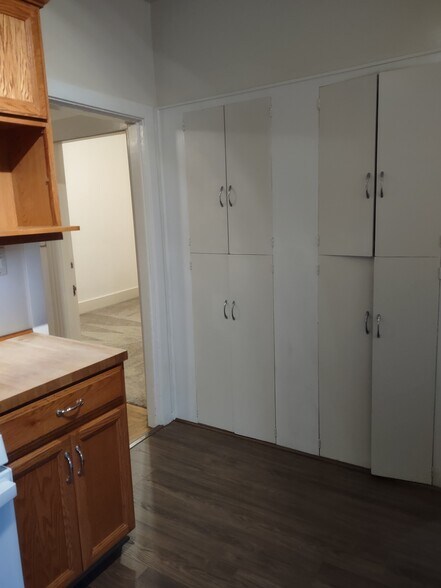 Building Photo - 16 Frances St