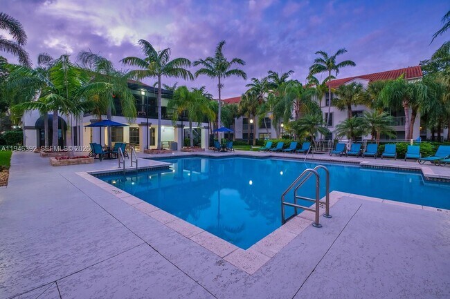 Building Photo - 3101 Port Royale Blvd