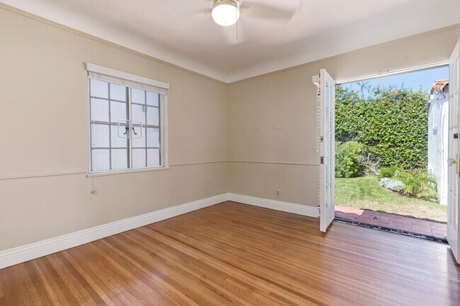 Building Photo - Classic Spanish Elegance Steps from Beverly Hills