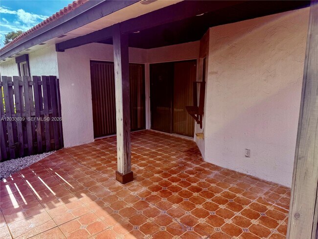Building Photo - 15065 SW 49th Ln