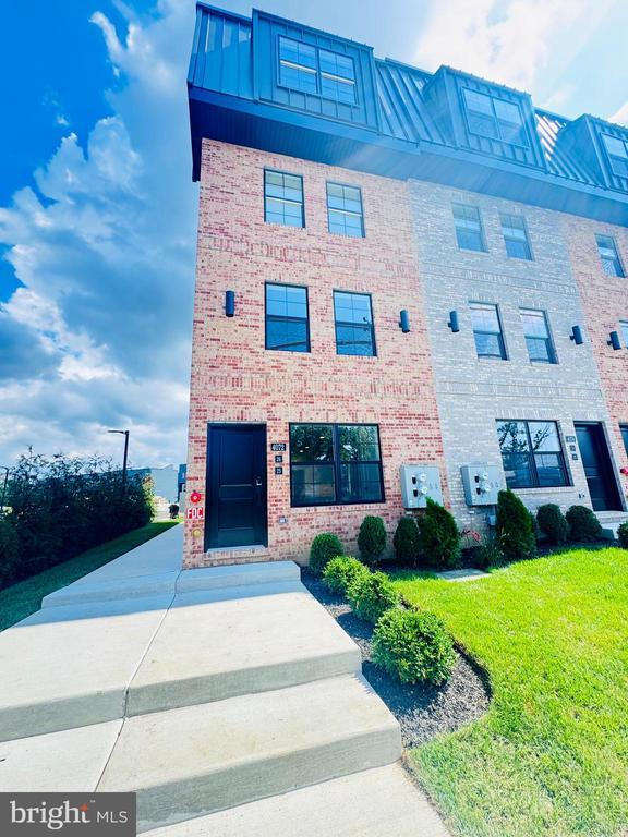 Building Photo - 4072 Conshohocken Ave