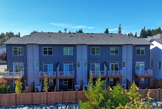Building Photo - Brand New Luxury Townhomes - Avail Nov 1st!