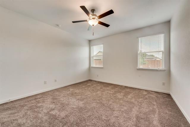 Building Photo - 1833 Lake Grove Dr