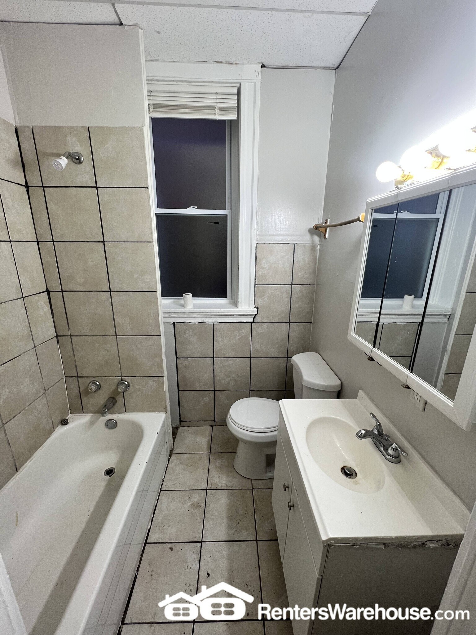 Building Photo - 4223 Red Bud Ave