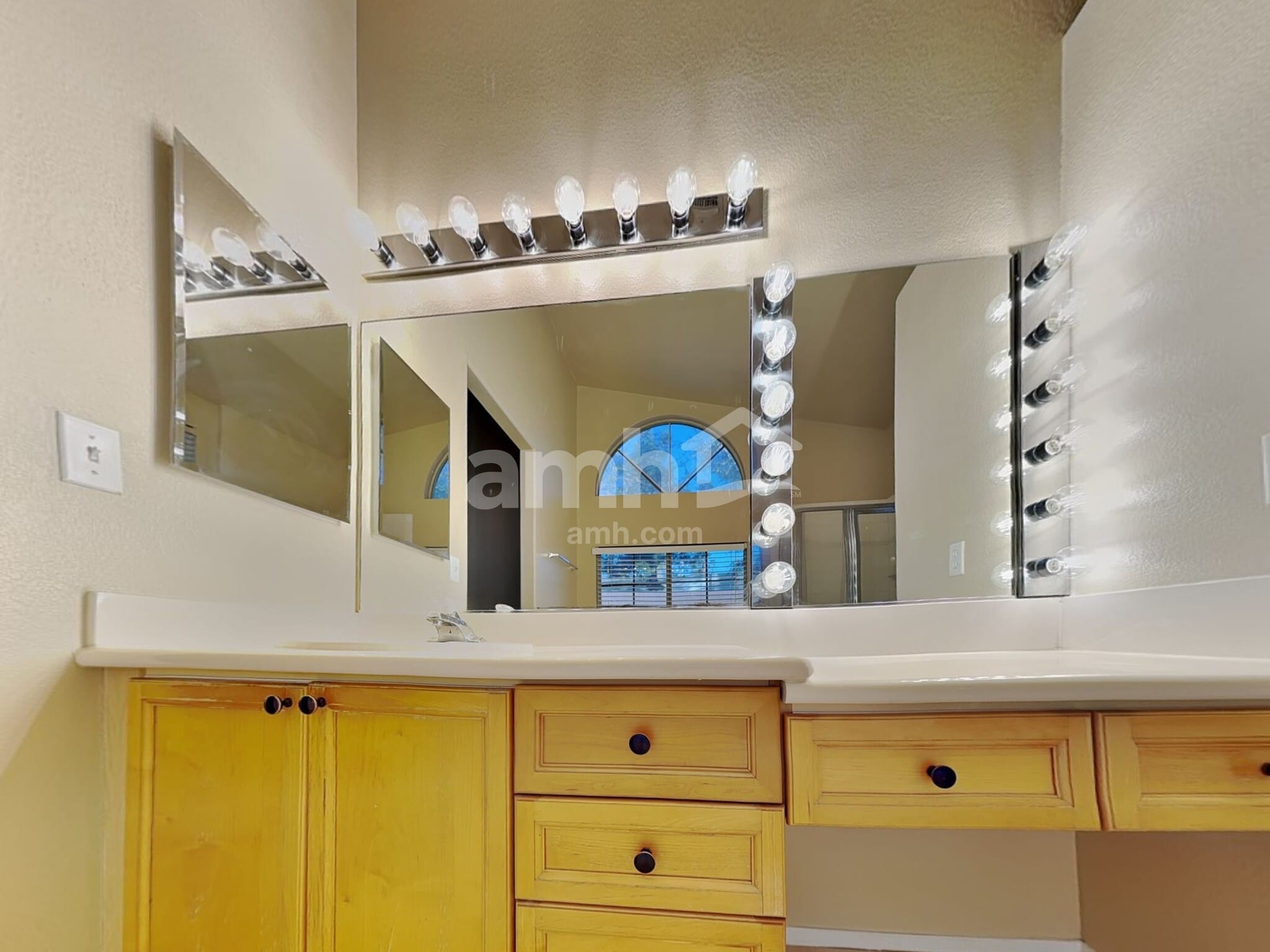 Building Photo - 8340 Spruce Meadows Ave